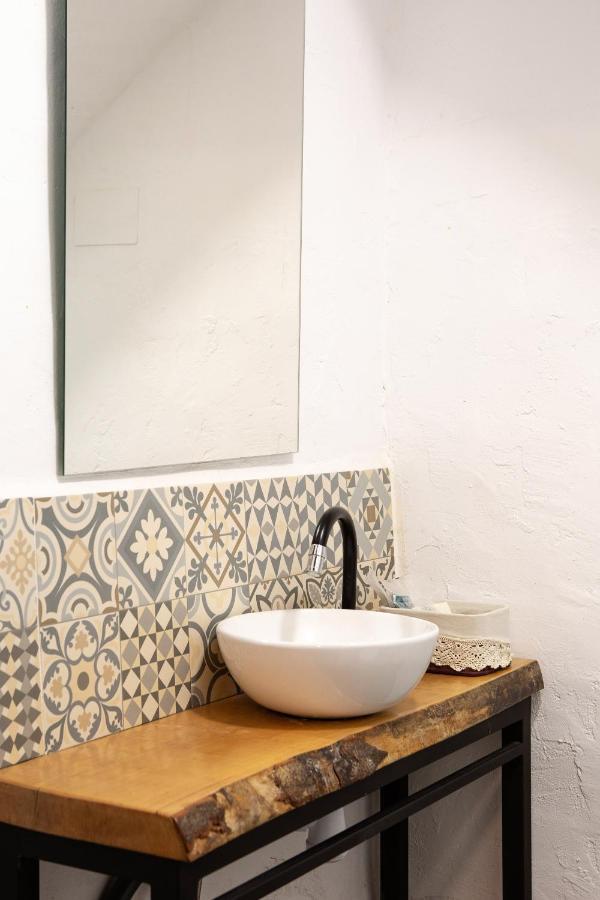 Fortress Jacuzzi Suites Xativa Ngoại thất bức ảnh