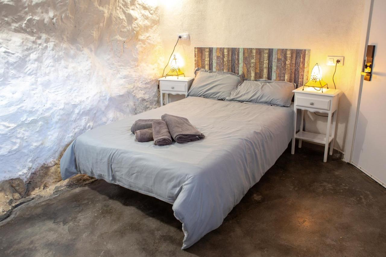 Fortress Jacuzzi Suites Xativa Ngoại thất bức ảnh