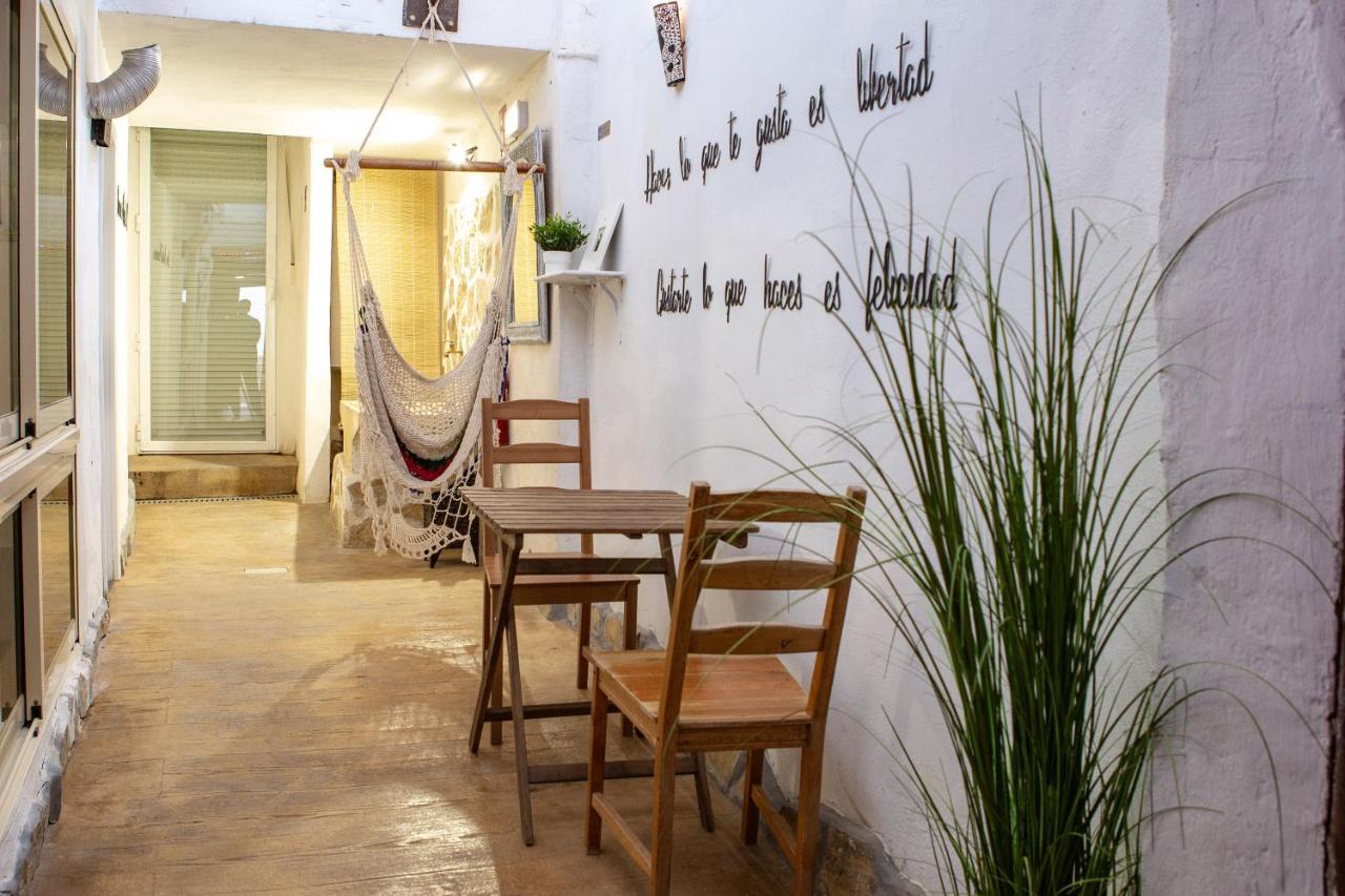 Fortress Jacuzzi Suites Xativa Ngoại thất bức ảnh