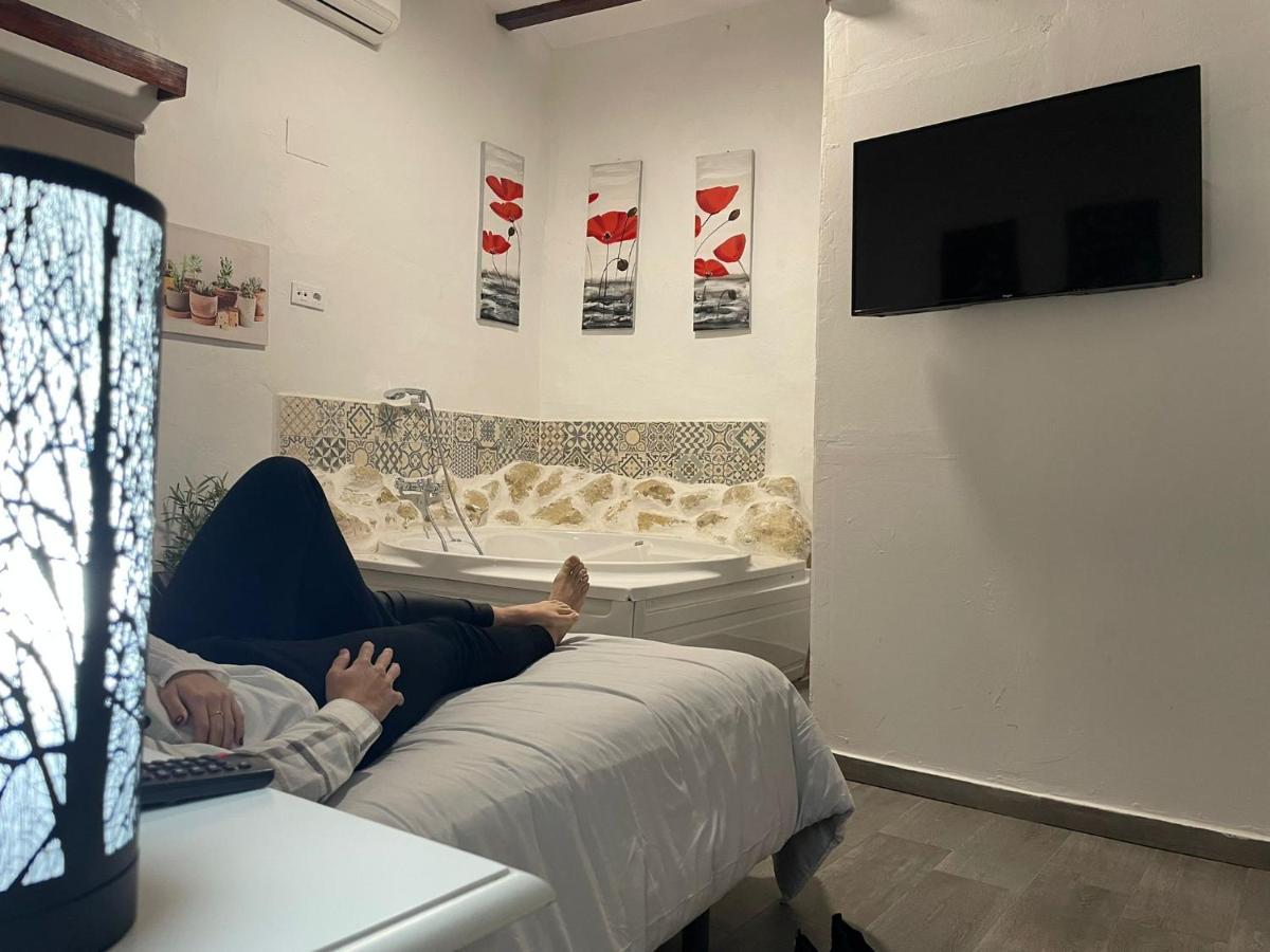 Fortress Jacuzzi Suites Xativa Ngoại thất bức ảnh