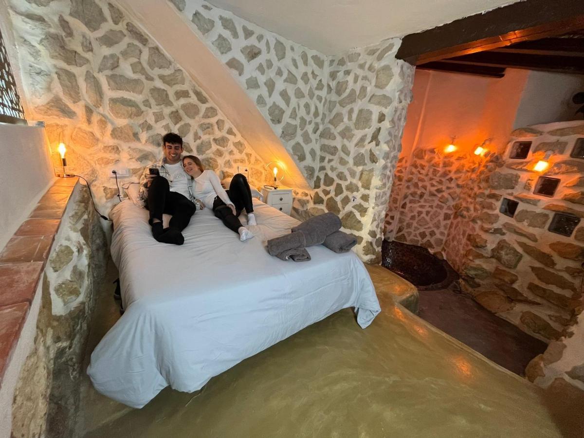 Fortress Jacuzzi Suites Xativa Ngoại thất bức ảnh