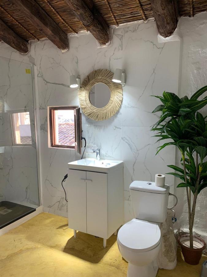 Fortress Jacuzzi Suites Xativa Ngoại thất bức ảnh
