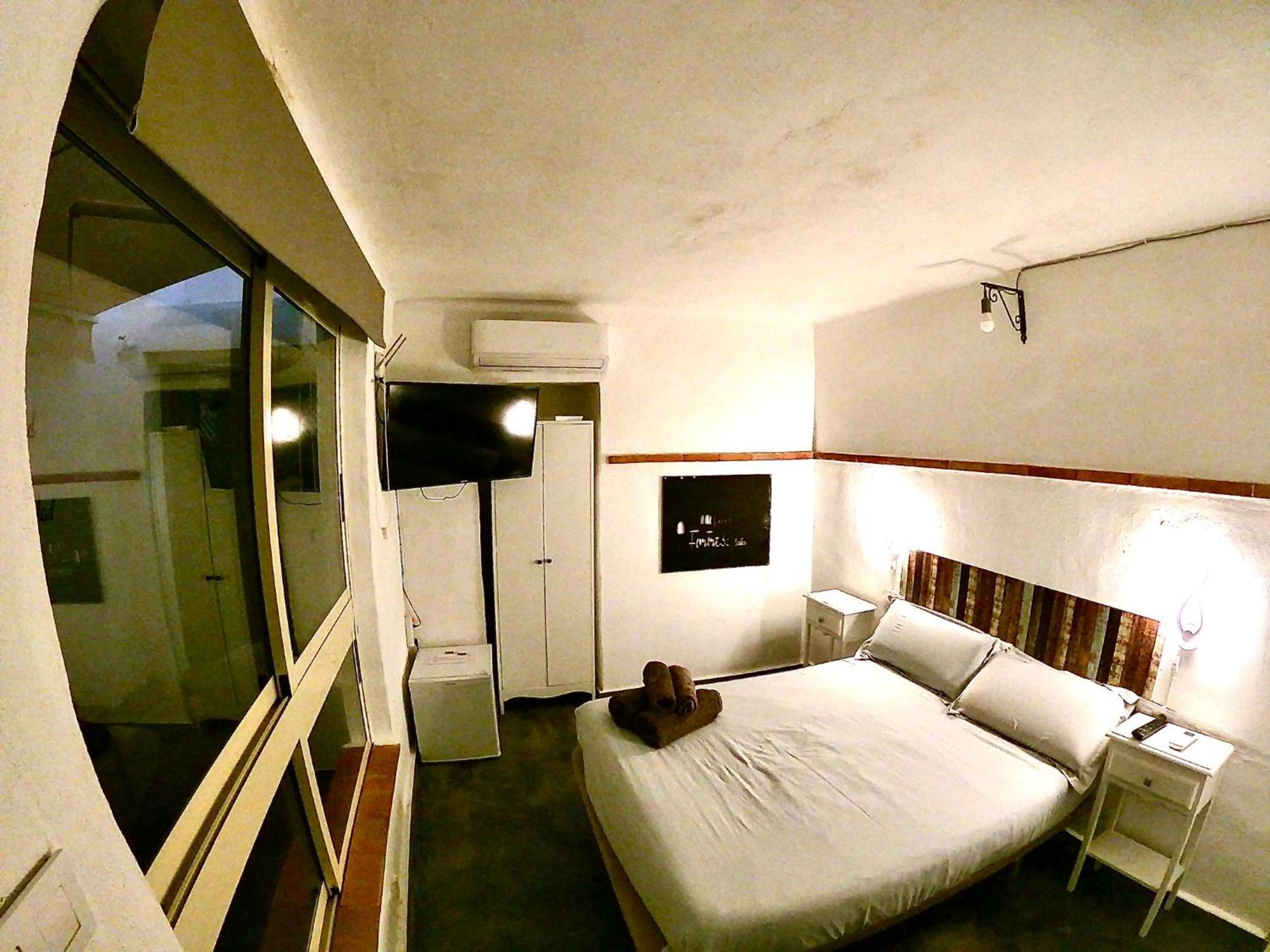 Fortress Jacuzzi Suites Xativa Ngoại thất bức ảnh